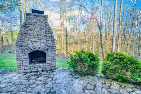 Living - 2623 E Clarkway Dr, Bloomington, IN 47401 photo 1 of 8
