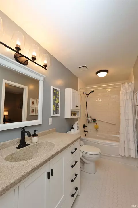 1012 E Wabash St, Converse, IN 46919 photo 13