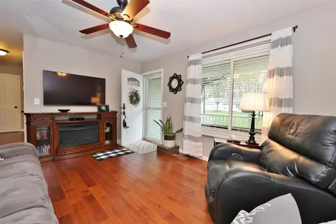 1012 E Wabash St, Converse, IN 46919 photo 6