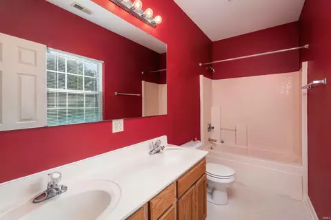 3705 E Barrington Dr #B202, Bloomington, IN 47408 photo 9