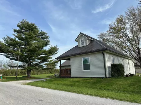 Exterior - 220 E 600 N Rd, Marion, IN 46952 photo 4 of 8