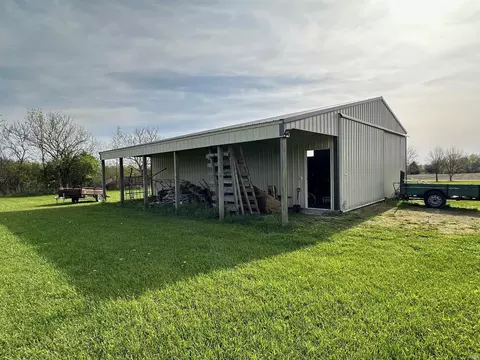 Exterior - 220 E 600 N Rd, Marion, IN 46952 photo 6 of 8