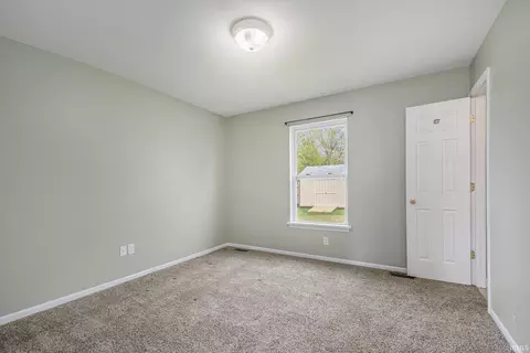 203 Walnut Crossing Dr, Walkerton, IN 46574 photo 7