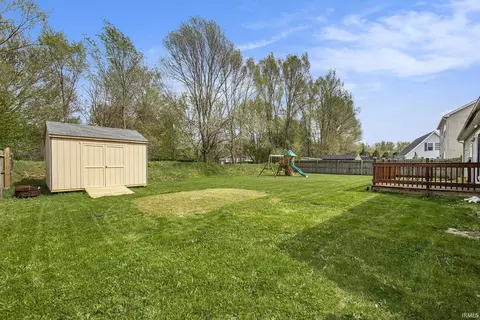 203 Walnut Crossing Dr, Walkerton, IN 46574 photo 17