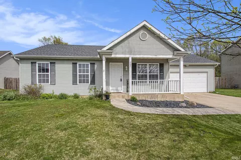 203 Walnut Crossing Dr, Walkerton, IN 46574 photo 1