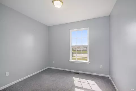203 Walnut Crossing Dr, Walkerton, IN 46574 photo 9