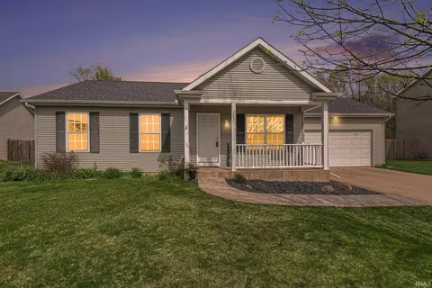 203 Walnut Crossing Dr, Walkerton, IN 46574 photo 2