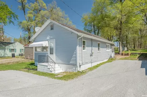 816 N Roosevelt St, Silver Lake, IN 46982