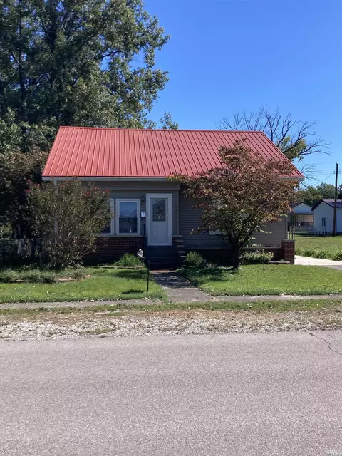422 S Jackson St, Oakland City, IN 47660