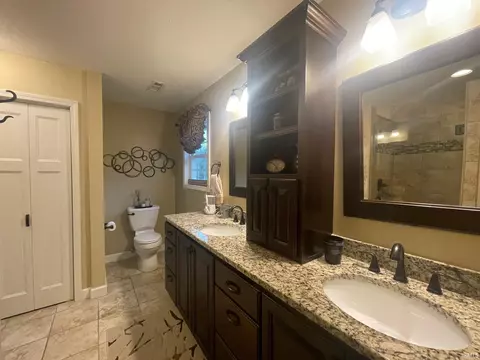 Bath - 2800 E Lilac Ct, Bloomington, IN 47401 photo 4 of 5