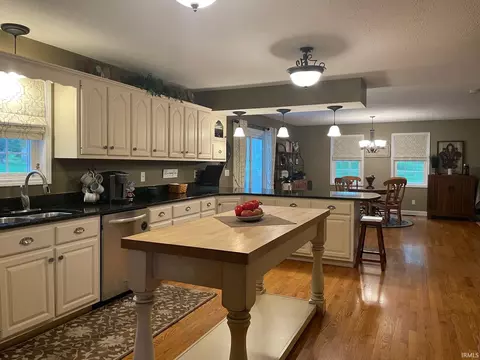 Kitchen - 2800 E Lilac Ct, Bloomington, IN 47401 photo 2 of 3