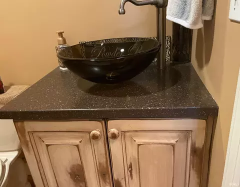 Bath - 2800 E Lilac Ct, Bloomington, IN 47401 photo 1 of 5