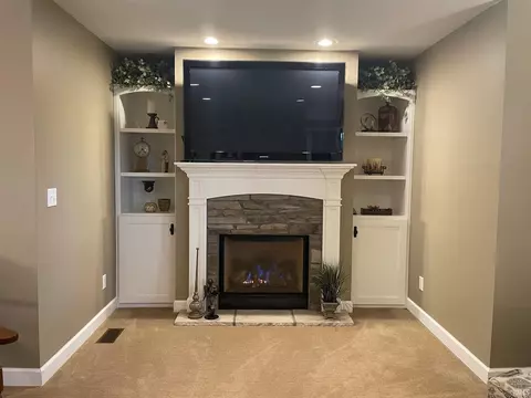 Living - 2800 E Lilac Ct, Bloomington, IN 47401 photo 2 of 4