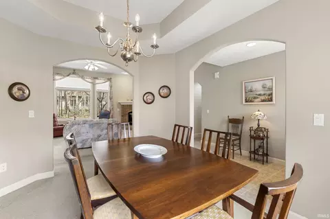 Dining - 12905 Charenton Ct, Fort Wayne, IN 46845 photo 2 of 5