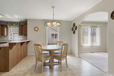 Dining - 12905 Charenton Ct, Fort Wayne, IN 46845 photo 3 of 5