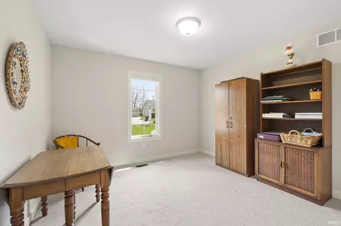 Bedroom - 12905 Charenton Ct, Fort Wayne, IN 46845 photo 2 of 5