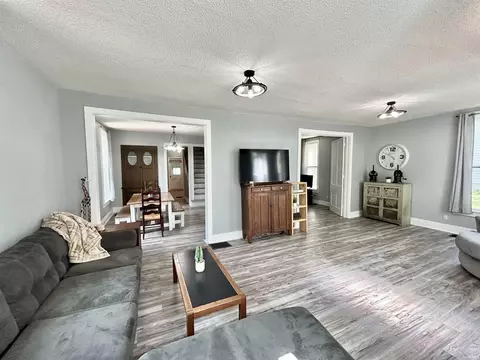 Living - 211 W North St, Delphi, IN 46923 photo 1 of 6