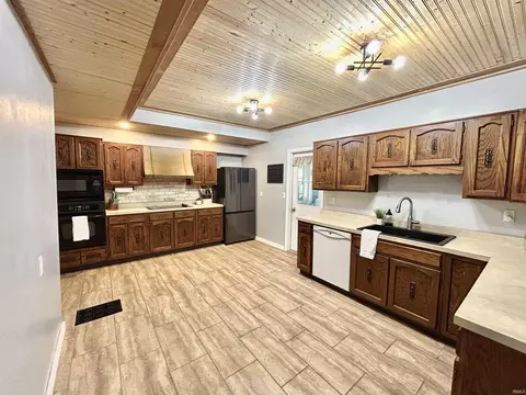 Kitchen - 211 W North St, Delphi, IN 46923 photo 4 of 5