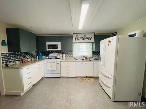 10791 S 100 E Rd, Fairmount, IN 46928 photo 6