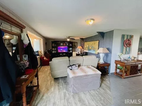 10791 S 100 E Rd, Fairmount, IN 46928 photo 3
