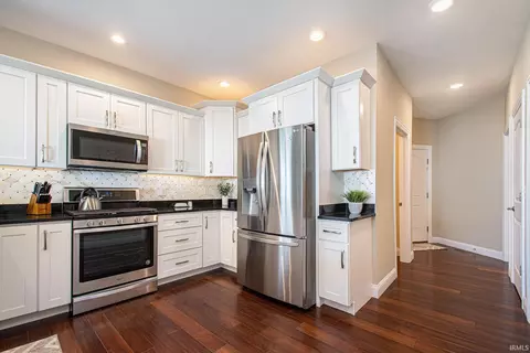 Kitchen - 765 Pulling St, South Bend, IN 46614 photo 1 of 4