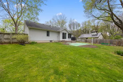 Exterior - 52522 Ruth St, Granger, IN 46530 photo 10 of 10