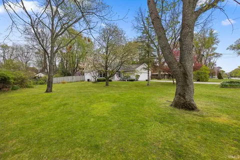 Exterior - 52522 Ruth St, Granger, IN 46530 photo 4 of 10