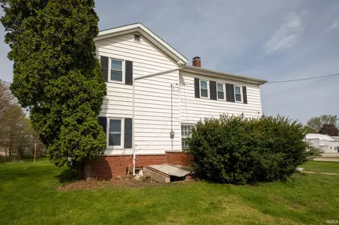Exterior - 105 N Ecker Ave, Bourbon, IN 46504 photo 5 of 7