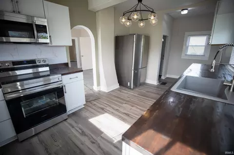 Living - 105 N Ecker Ave, Bourbon, IN 46504 photo 1 of 1