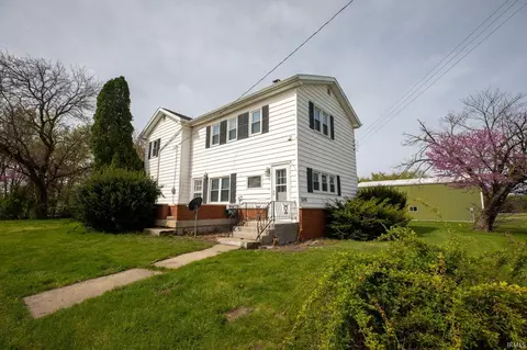 Exterior - 105 N Ecker Ave, Bourbon, IN 46504 photo 4 of 7