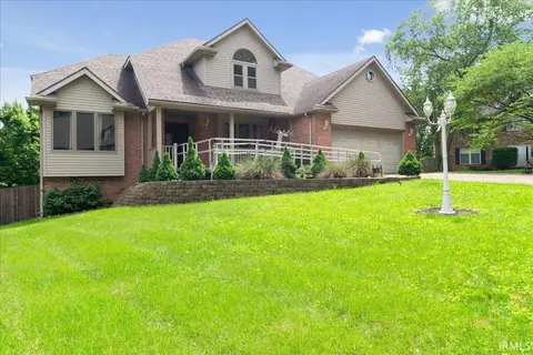 8525 Greendale Dr, Evansville, IN 47711