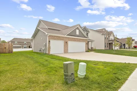 Exterior - 426 Pekin Way, Pendleton, IN 46064 photo 2 of 8