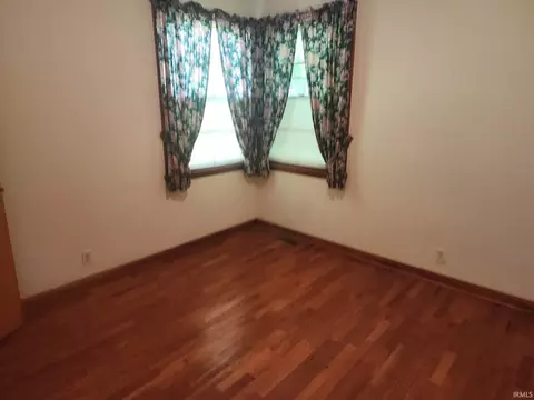 400 W Third St, Fairmount, IN 46928 photo 8