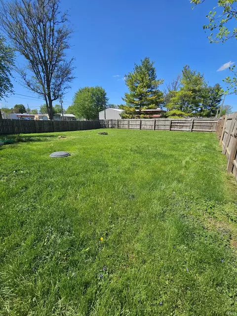 111 E Maple St, Mentone, IN 46539 photo 2