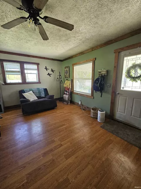 111 E Maple St, Mentone, IN 46539 photo 3