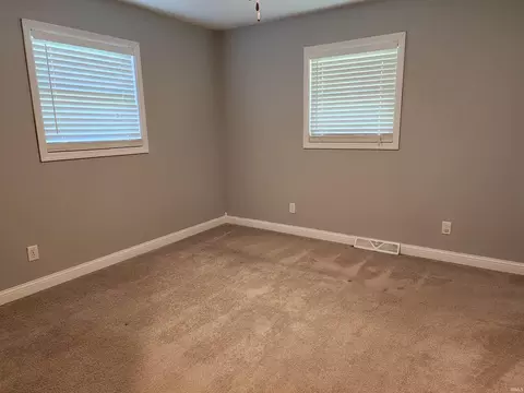 8 Locksley Ct, Bedford, IN 47421 photo 13