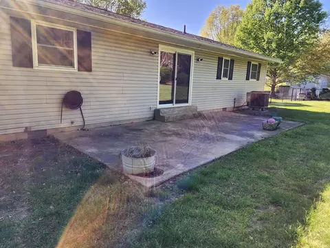 8 Locksley Ct, Bedford, IN 47421 photo 19