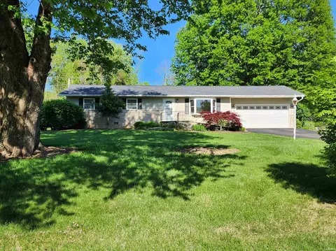 8 Locksley Ct, Bedford, IN 47421 photo 1