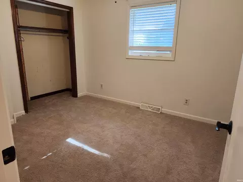 8 Locksley Ct, Bedford, IN 47421 photo 12