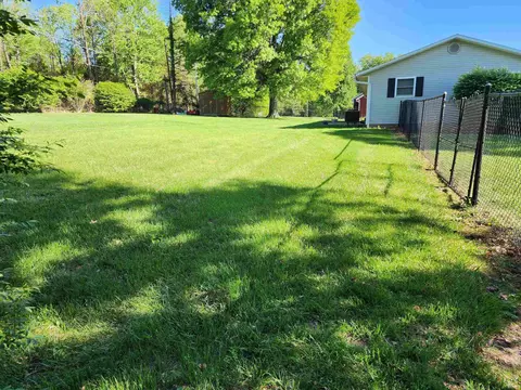 8 Locksley Ct, Bedford, IN 47421 photo 18
