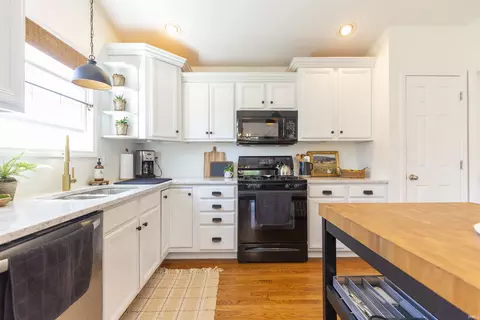 51158 Old Cottage Dr, Granger, IN 46530 photo 15