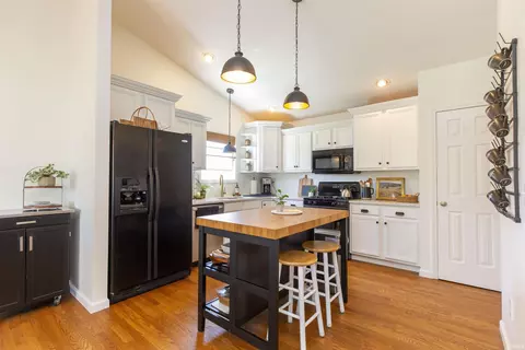 51158 Old Cottage Dr, Granger, IN 46530 photo 13