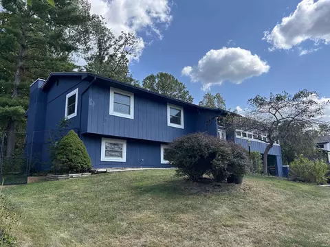 2433 S Spicewood Ln, Bloomington, IN 47401