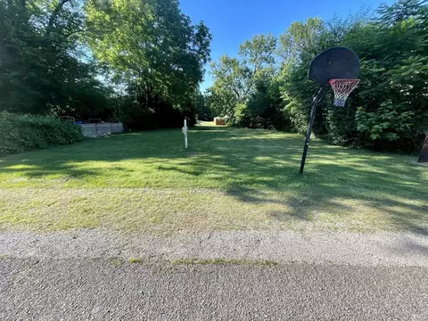 1611 Uhlhorn St, Evansville, IN 47710