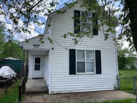 1121 W 18th St, Muncie, IN 47302