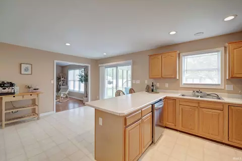 4583 E Compton Blvd, Bloomington, IN 47401 photo 11