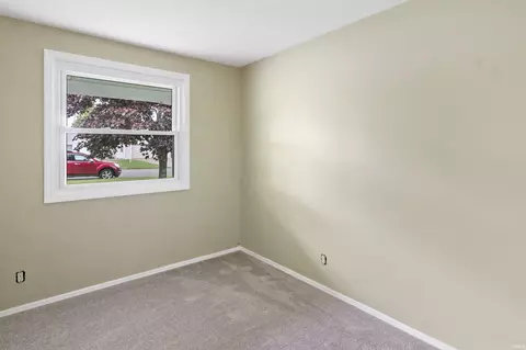 40 E Bragg Ave, Upland, IN 46989 photo 9
