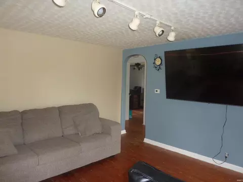 511 E Marion St, Converse, IN 46919 photo 3