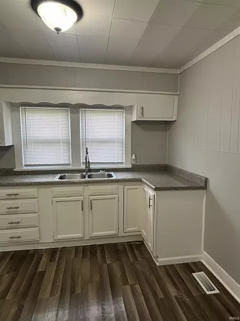 2205 E 8th St, Muncie, IN 47304 photo 7