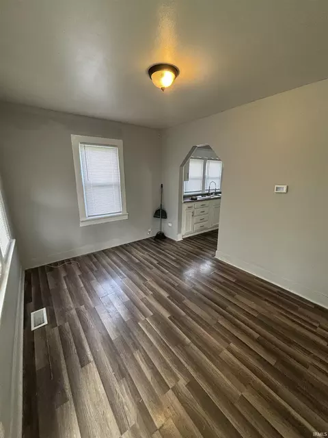 2205 E 8th St, Muncie, IN 47304 photo 5
